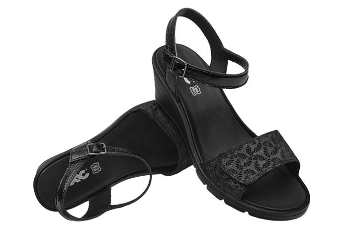 Włoskie Sandały IMAC 157160 Czarne na koturnie